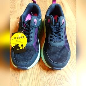 Girls sneakers size 6.5